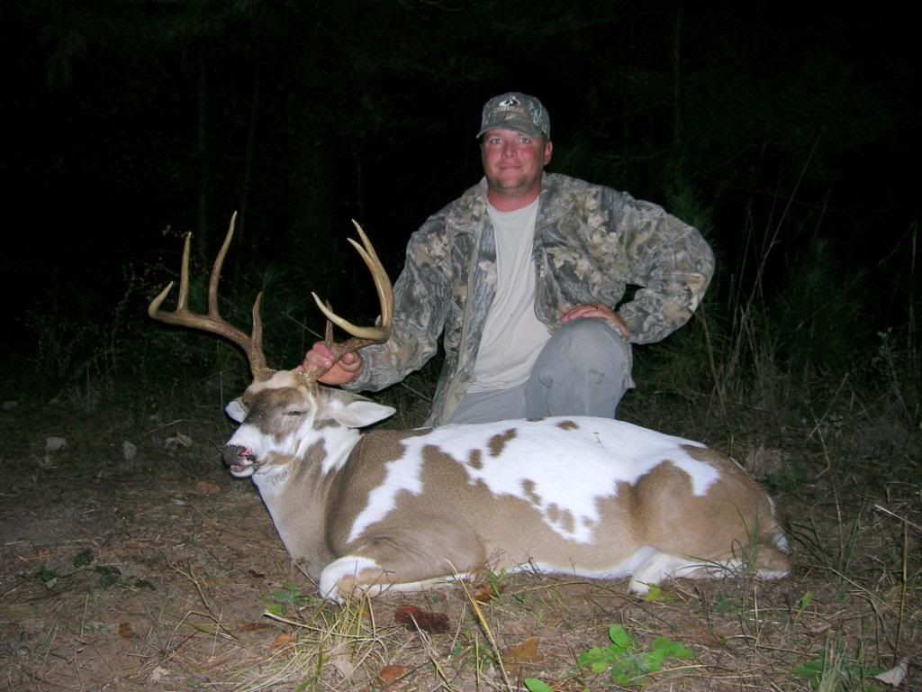 Nice piebald buck taken in Gurdon AZ (pix) New Jersey Hunters